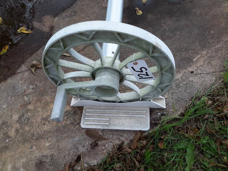 lot 125 image: Aluminum Tarp Reel for a Swimming pool cover.  Use it for your pool, or maybe some other purpose.. 19 ft between the handles