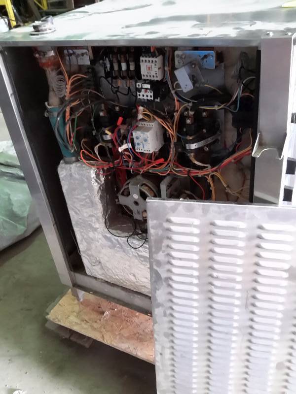 lot 4 image: Blodgett, COMBI Oven..