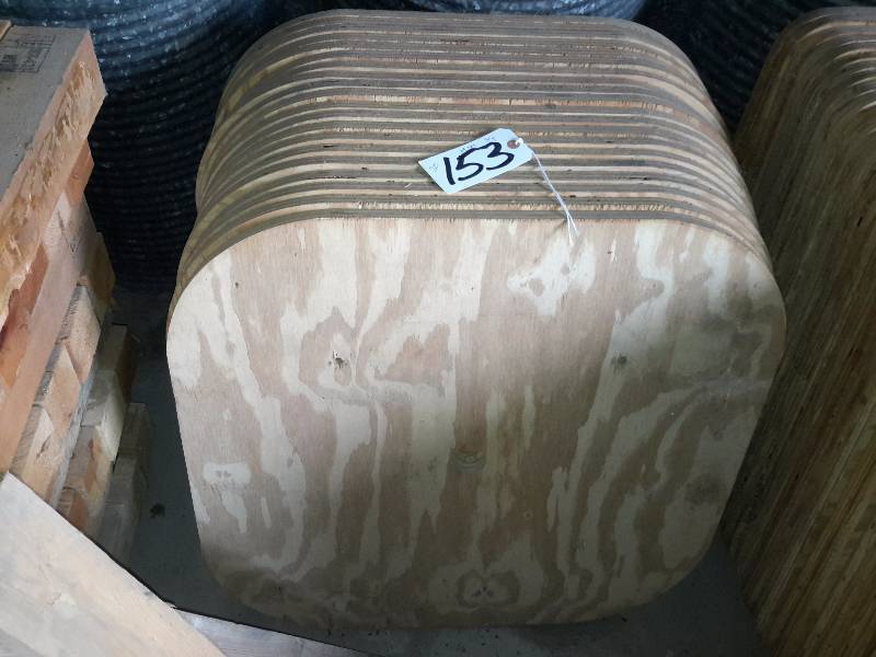 lot 153 image: 20, 29in x 29 in 34 in plywood pieces with hole.