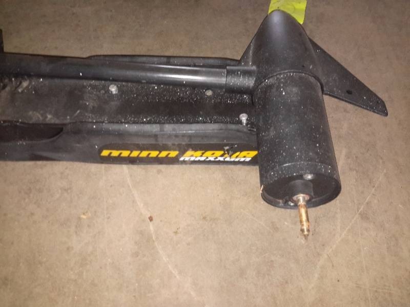 lot 157 image: Minkota MAXXUM trolling motor.. Missing propeller.  Untested, but owner says it works fine.