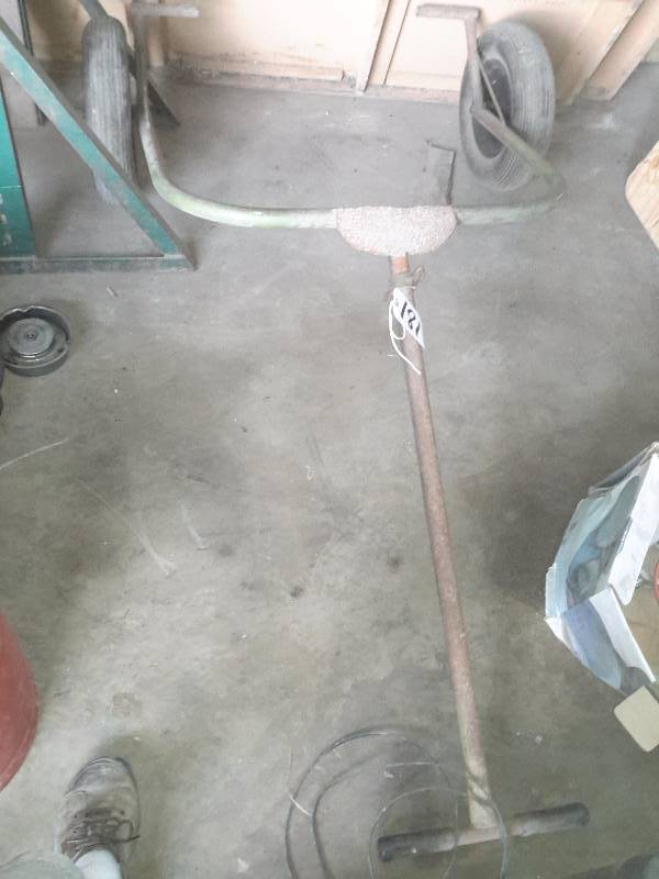 lot 181 image: Snowmobile moving cart