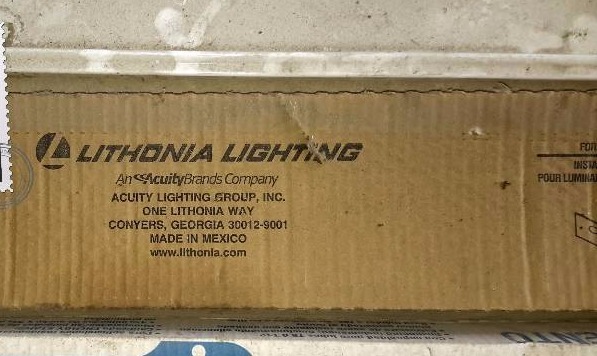 lot 196 image: NEW, 2 Fluorescent light fixtures.. No bulbs