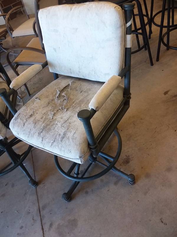 lot 73 image: 4, Very solid swivel chairs.. Heavy.. 27 in seat height.. Definitely need newcovered seats.