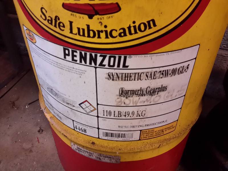 lot 203A image: Fluid Evacuator, Gear Lube and Pump, 12 barrel Gear Lube
