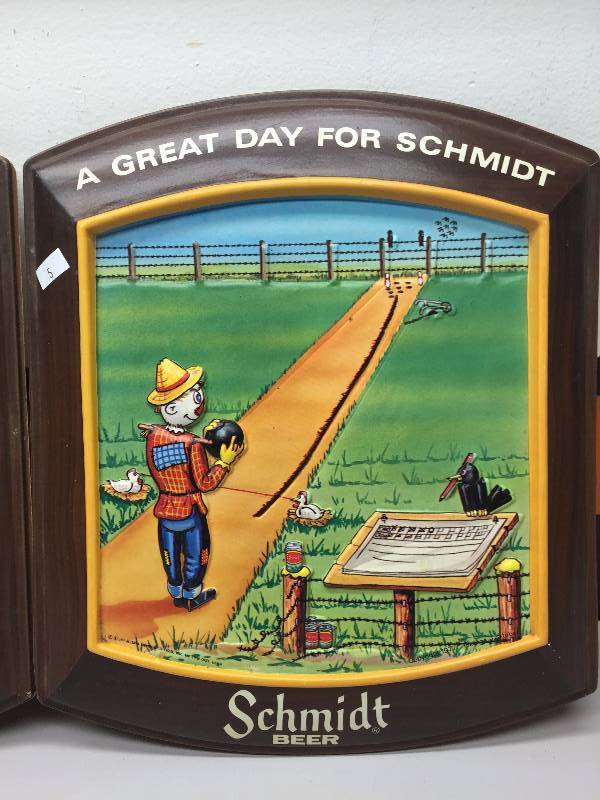 lot 5 image: A GREAT DAY FOR SCHMIDT BEER, STUBER 1977 PLASTIC SCARE CROW VINTAGE