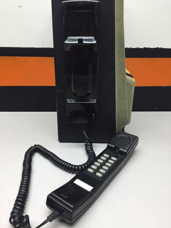 lot 8 image: VINTAGE MONTE CARLO-DUECES-DRAW-LOBALL POKER PHONE