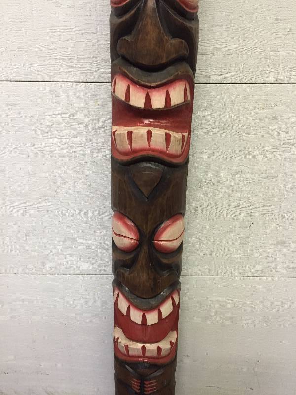 lot 26 image: TOTEM POLE