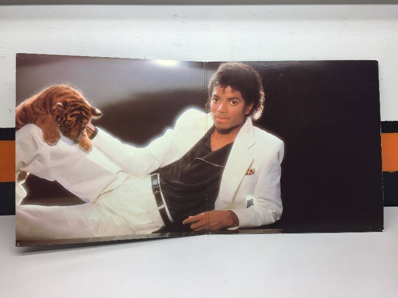 lot 6 image: MICHAEL JACKSON ALBUM, THE THRILLER