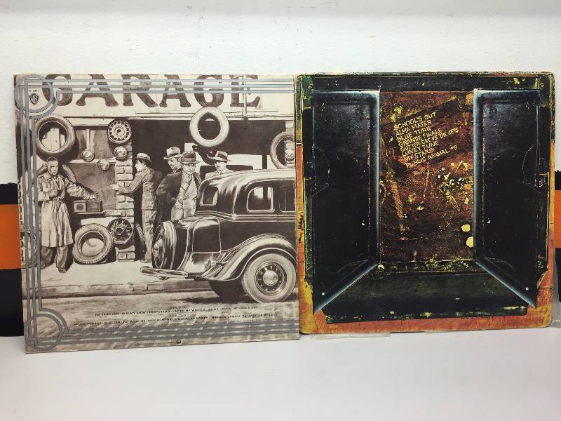 lot 8 image: ALICE COOPERS ALBUMS GREATEST HITS AND SCHOOLS OUT