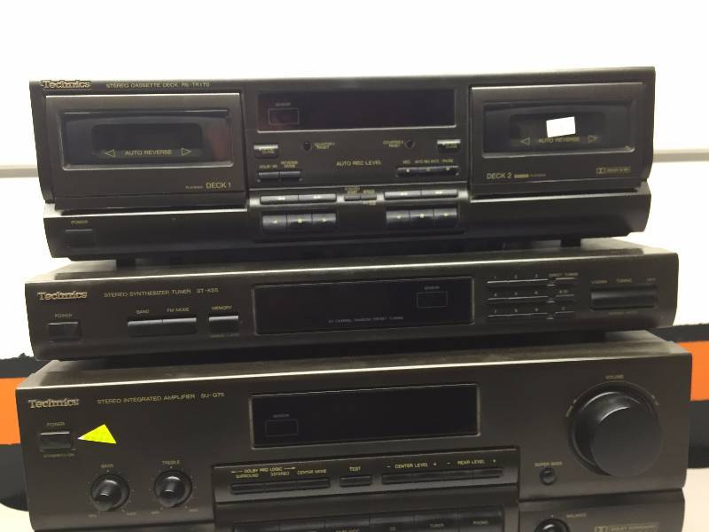 lot 23 image: TECHNICS HOME STEREO SYSTEM