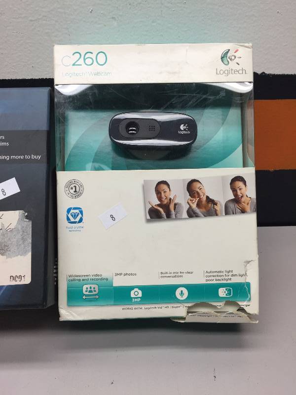 THE SHARPER IMAGE DASH CAM - LOGITECH C260 WEBCAM (PARTS MISSING)