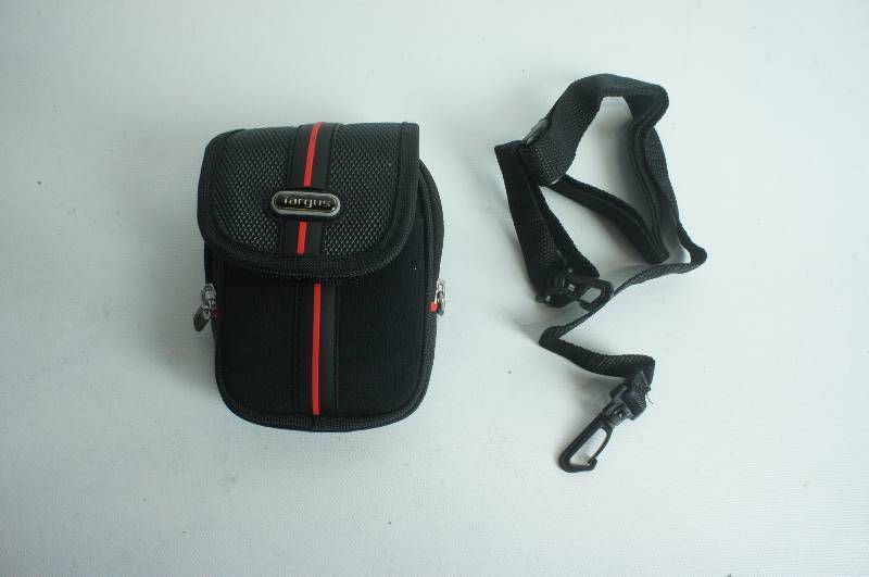 Targus Universal Neoprene Device Carrying Case - Black and Red