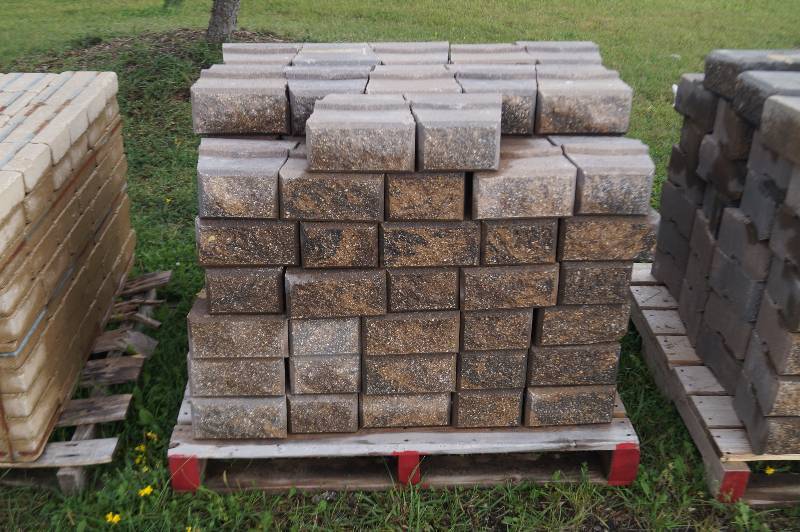 Retaining Blocks