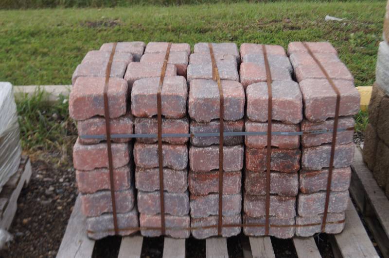 Retaining Blocks Coping