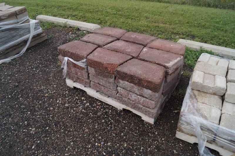 Retaining Blocks Caps