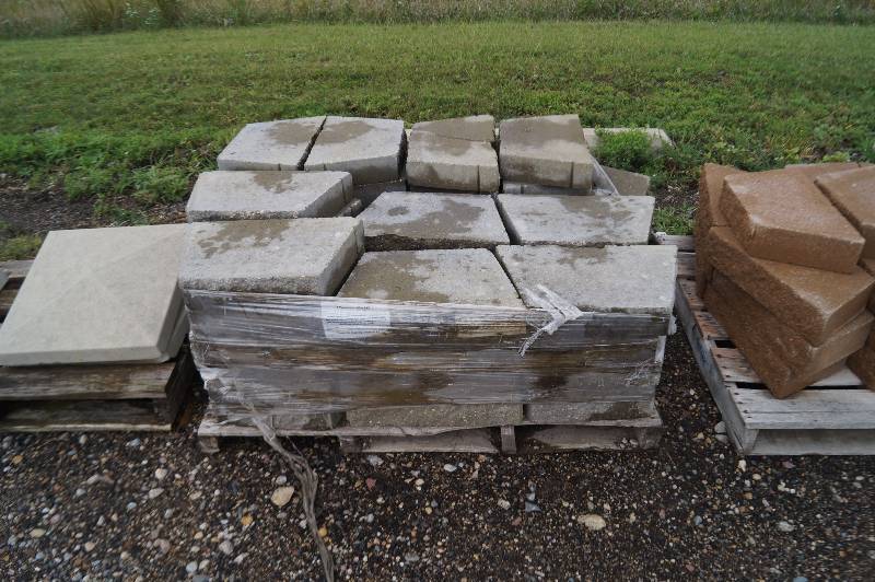 Retaining Blocks Caps
