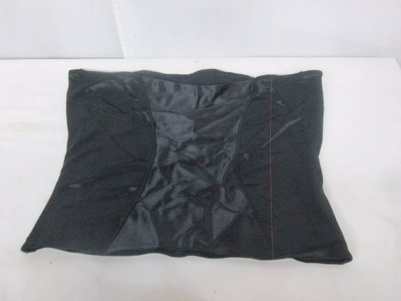 lot 62 image: Flexees Easy Up Pull-On Waistnipper