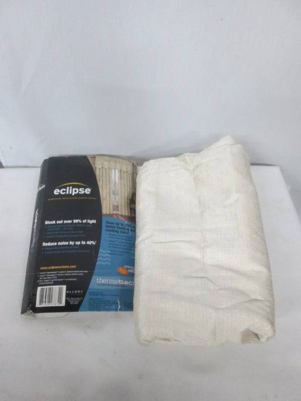 lot 58 image: Eclipse Canova 42 x 63 Panel