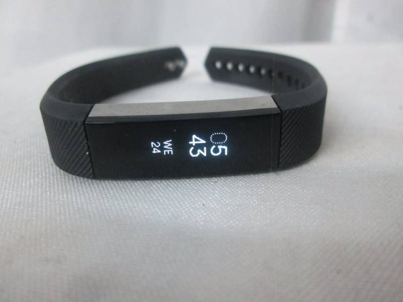lot 6 image: Fitbit Alta Activity Tracker with Bluetooth - Black