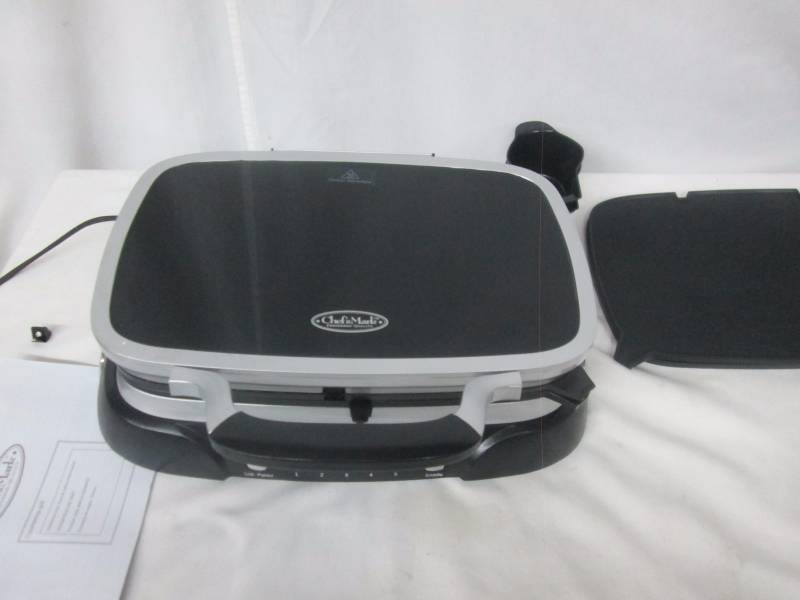lot 24 image: Chefs Mark 5-in-1 Countertop GrillGriddlePanini Press