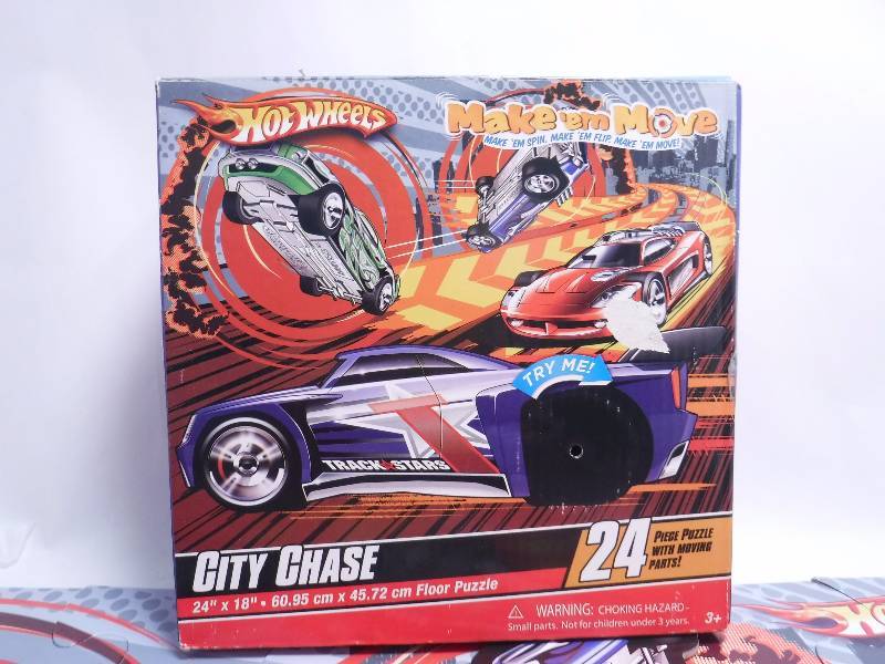 lot 4 image: Hot Wheels 24 Piece Floor Puzzle