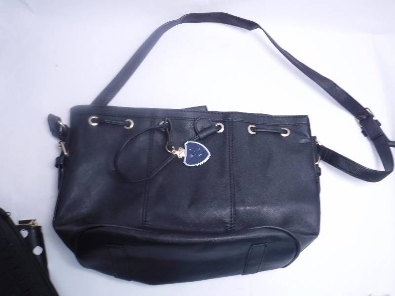 lot 17 image: Used Purse  2 Leather Wallets