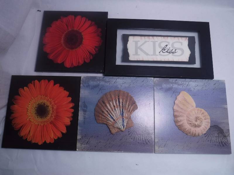 lot 33 image: Lot of Home Dcor Items