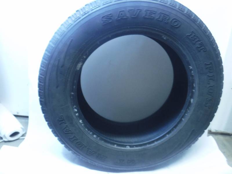 lot 72 image: GT Radial Tire