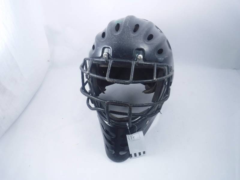lot 76 image: Baseball Catchers Helmet - L