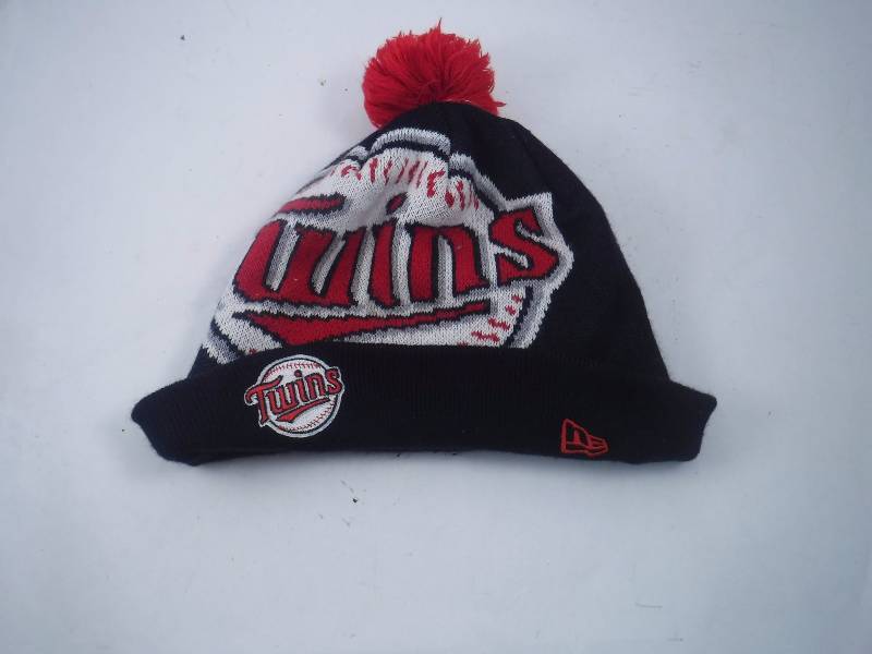 lot 83 image: Twins Winter Cap