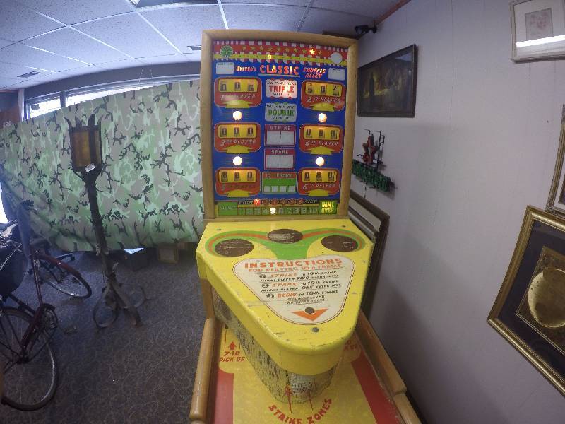 1954 United's Classic Shuffle Alley Bowling Machine 1954 Shuffle