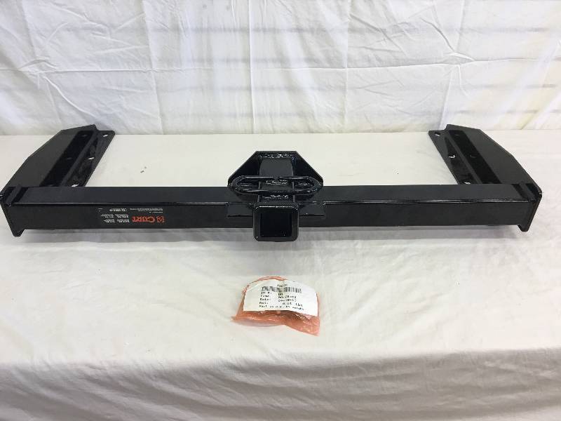 lot 20 image: curt 5000 hitch
