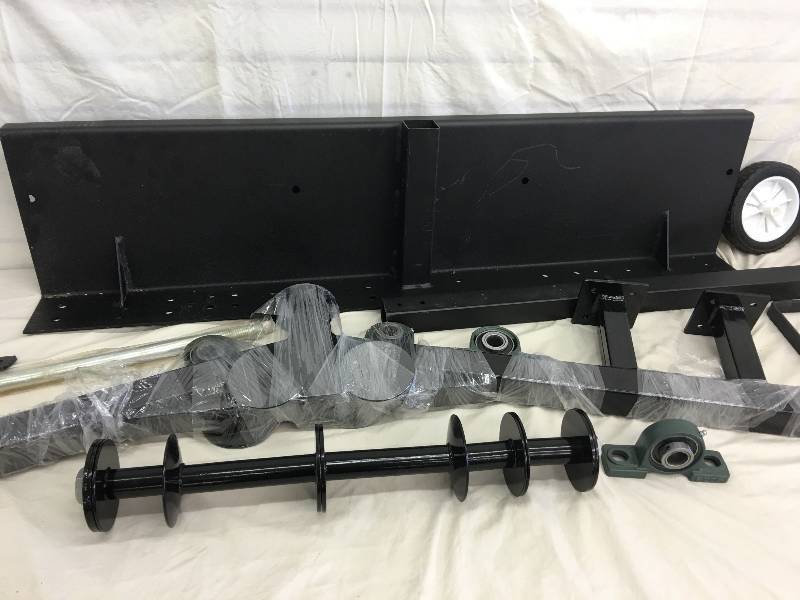 lot 41 image: disc plow implement 5579