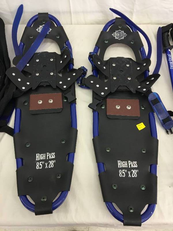 lot 69 image: high pass 8.5x28 snow shoes