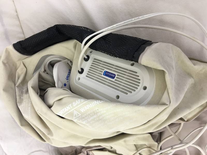 lot 94 image: twin luxury air mattress with built in pump