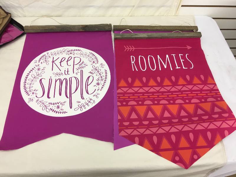 lot 119 image: 10 banners
