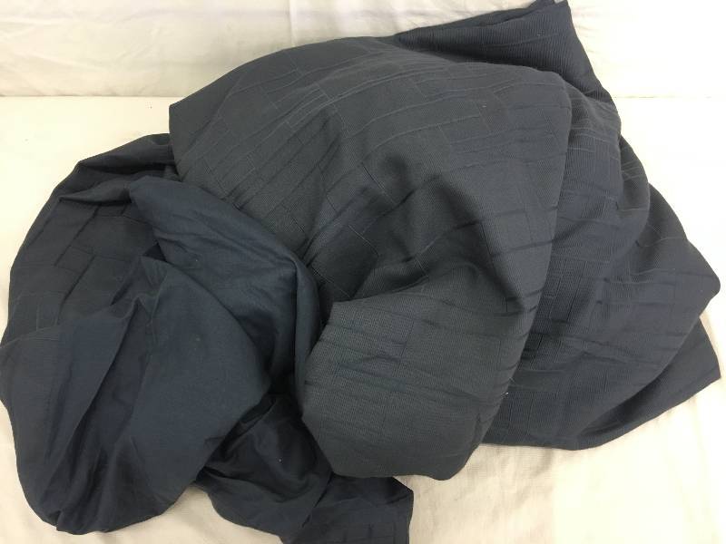 lot 125 image: blue duvet cali-king
