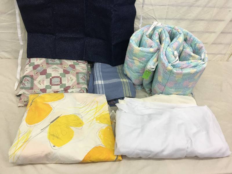 lot 183 image: apron, assorted sheets
