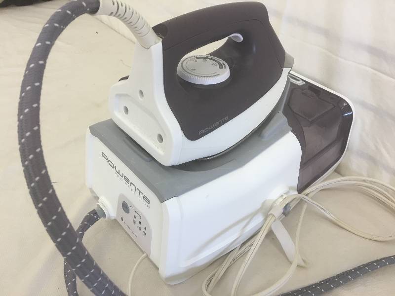 lot 276 image: rowenta microsteam 400 iron