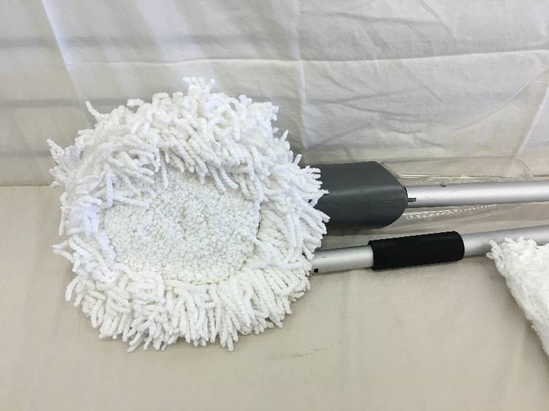 lot 294 image: spin mop