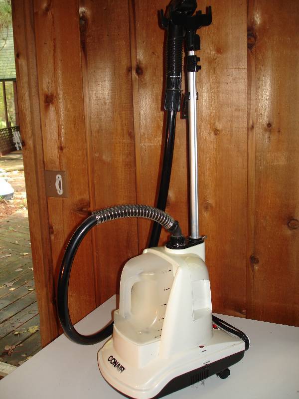 lot 533 image: con air clothing steamer