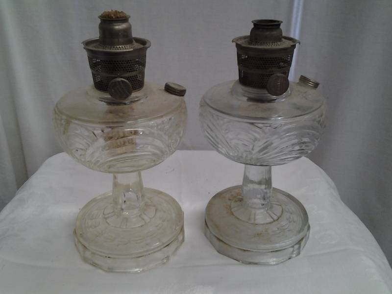 lot 19 image: 2-Aladdin Model B Glass Oil Lanterns