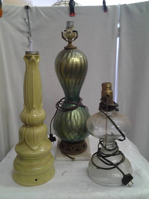 lot 42 image: 3-Lamps Or Parts