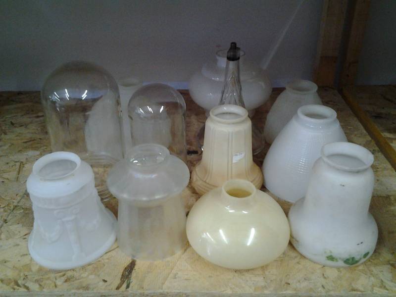 lot 50 image: 12-Assorted Glass Globes