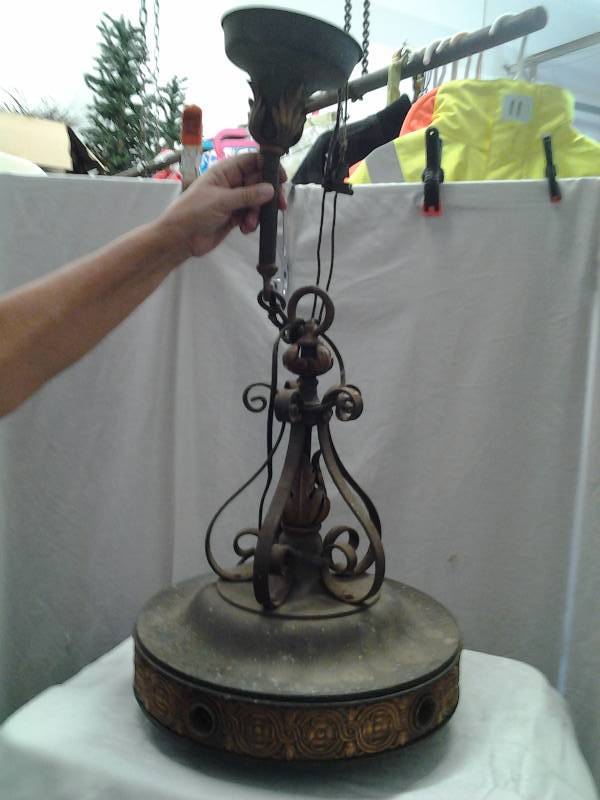 lot 58 image: Vintage Art Deco Metal Chandelier