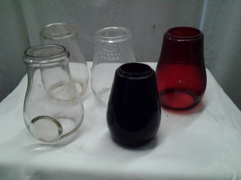 lot 59 image: 3-Clear & 2-Red Lantern Globes