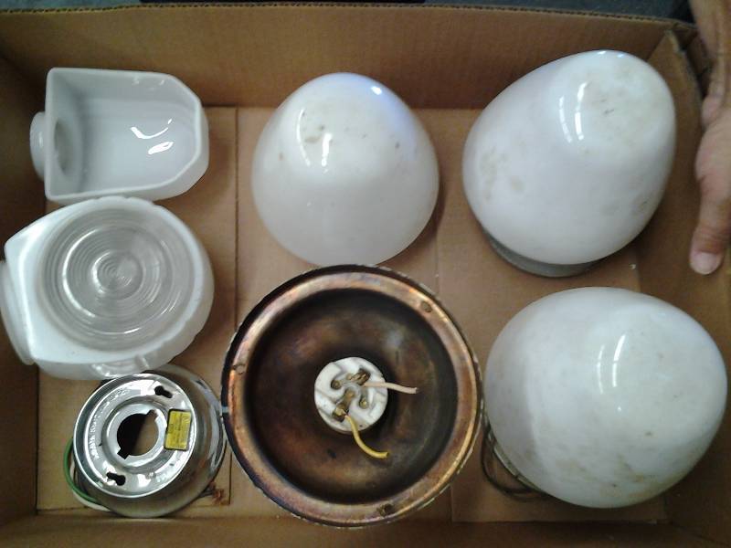 lot 65 image: 4-Light Fixtures, Assorted Globes