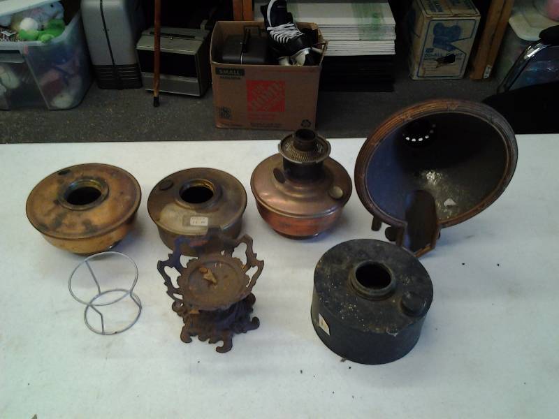 lot 69 image: Assorted Lamp, Bases & Parts