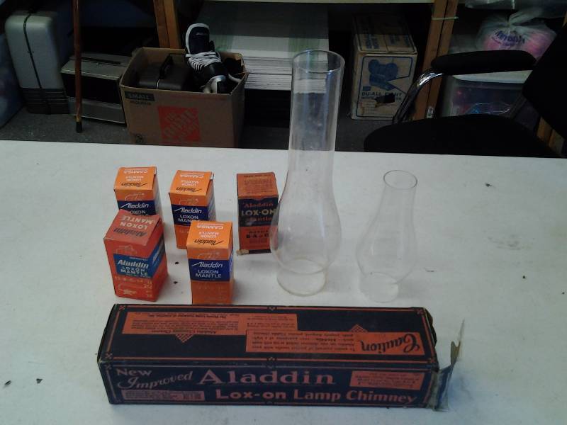 lot 71 image: Assorted Aladdin Glass Chimneys