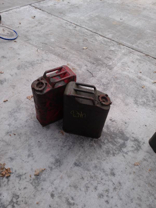 Lot of (2) US Jerry cans